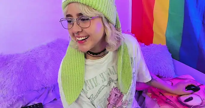 NekoWaifu online show from October 8, 12:47 pm