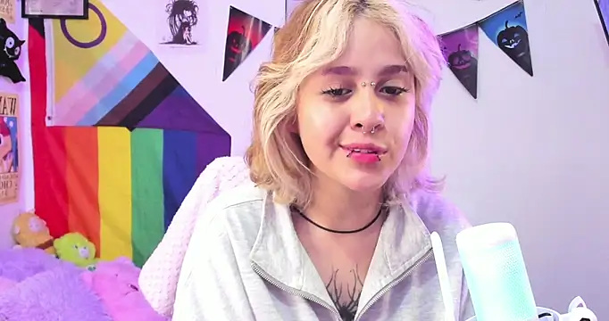 NekoWaifu online show from October 18, 1:23 pm