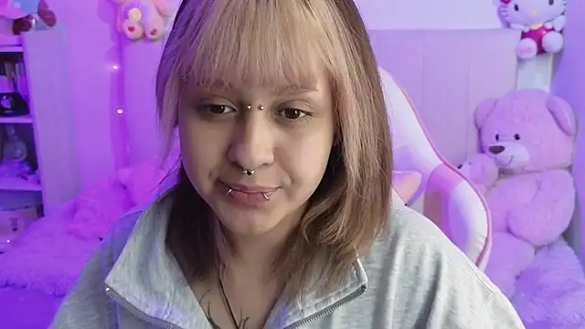 Snapshot of NekoWaifu chatting on May 11, 2:23 pm NekoWaifu online show from May 11, 2:23 pm