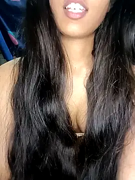 reetika6375 online show from November 1, 8:00 pm