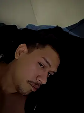 Snapshot of maicon9339 chatting on November 16, 8:25 pm maicon9339 online show from November 16, 8:25 pm