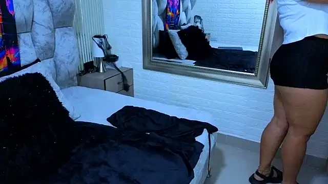 sofiagutierrez   online show from October 19, 3:29 am