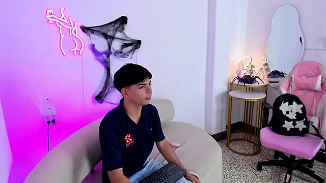 Peter chase online show from October 15, 6:19 pm