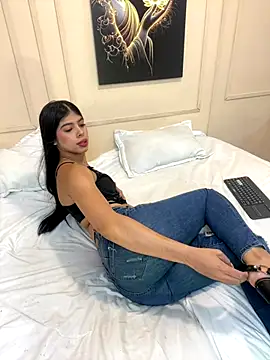 Snapshot of Ambersfoxx chatting on November 15, 1:07 pm Ambersfoxx online show from November 15, 1:07 pm