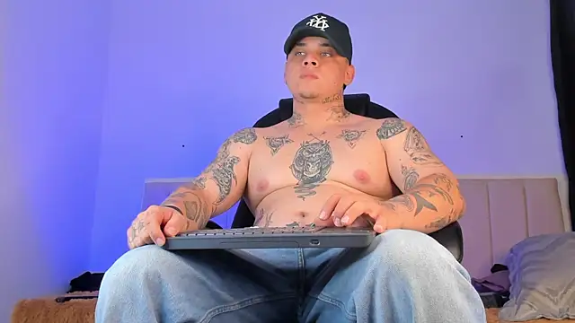 denis munera online show from November 22, 4:33 am