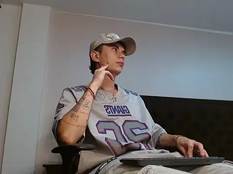 jaico santos online show from September 25, 11:19 pm