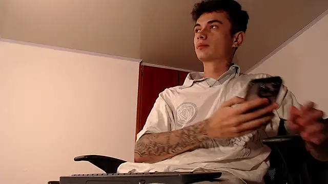 jaico santos online show from January 6, 11:07 pm