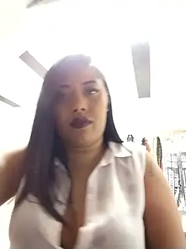 Ebony-Goddess19 online show from November 20, 3:45 pm