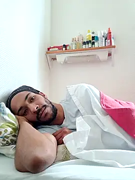 Mikaaa97 online show from December 14, 11:37 am