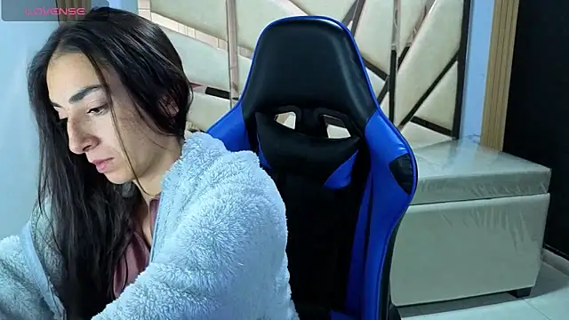 Maily a  online show from February 18, 2:40 am