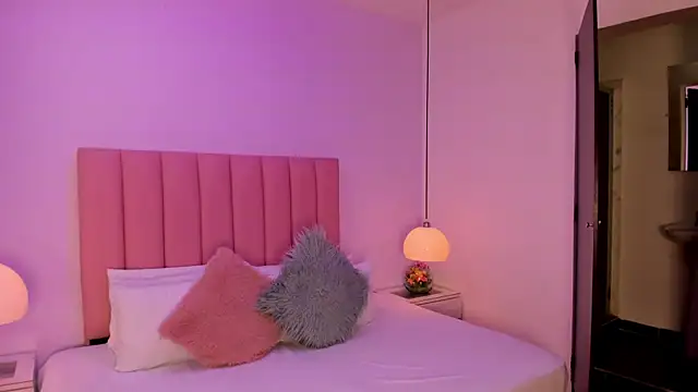 Amy Ferreira online show from October 8, 3:26 am