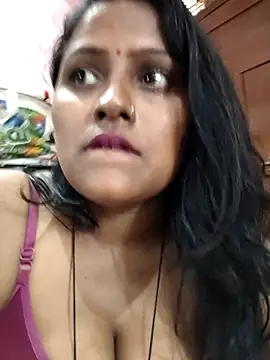 Jasmine Januja online show from May 6, 3:57 am