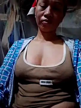 donna-bae online show from February 19, 9:55 pm