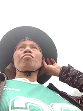 donna-bae online show from March 17, 9:56 am