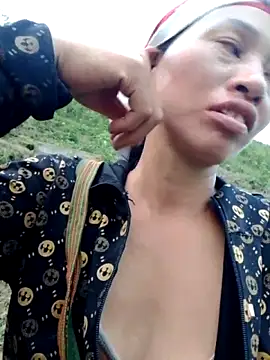 donna-bae online show from March 26, 11:05 am