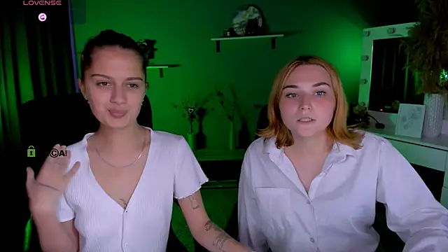 Snapshot of casey_meow_ chatting on September 22, 1:02 pm casey meow online show from September 22, 1:02 pm