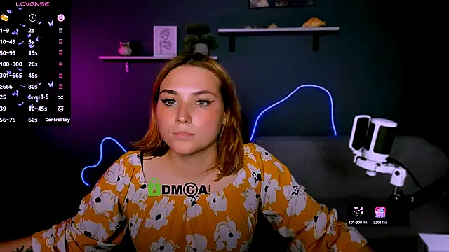 Snapshot of casey_meow_ chatting on October 14, 1:01 pm casey meow online show from October 14, 1:01 pm