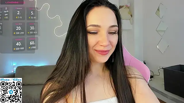 Helen Spark online show from October 26, 1:55 am