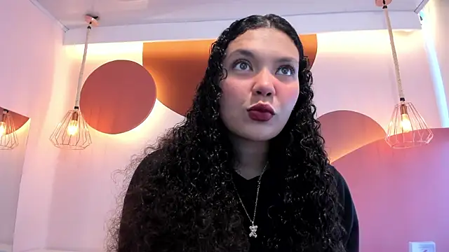 SweetStarr  online show from September 22, 12:51 pm