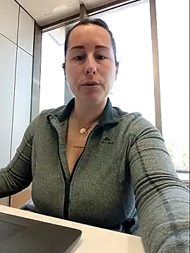 bichota85 online show from March 24, 10:20 am