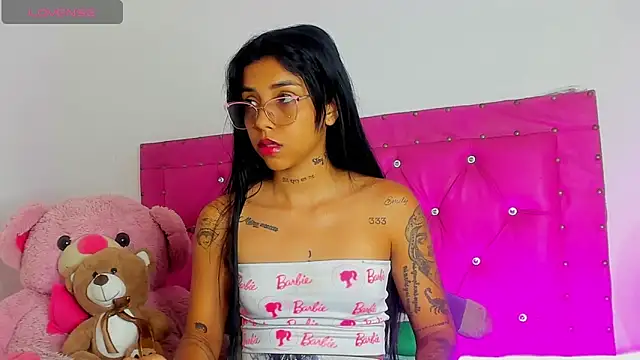 dahiiangomezz online show from April 14, 10:05 pm