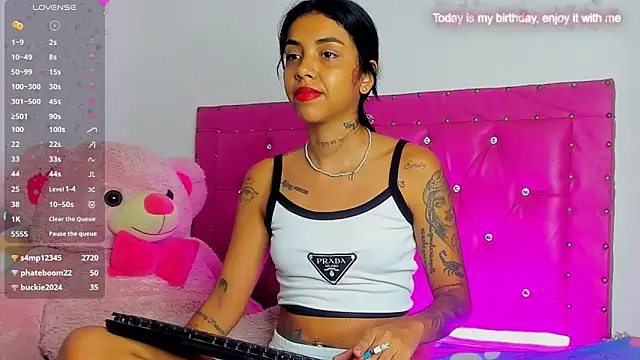 Snapshot of dahiiangomezz chatting on June 20, 11:40 pm dahiiangomezz online show from June 20, 11:40 pm