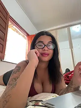 Snapshot of ursinha999 chatting on February 23, 5:21 pm ursinha999 online show from February 23, 5:21 pm