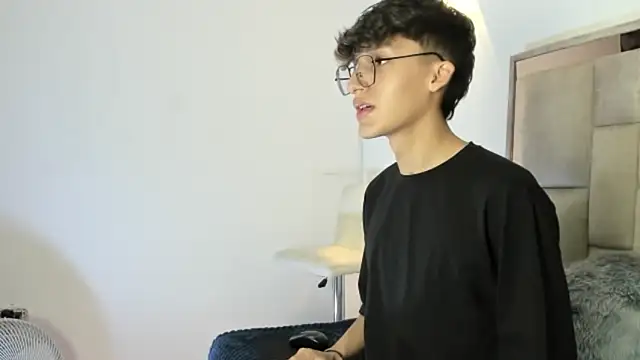 bellmontneon online show from October 13, 11:43 am