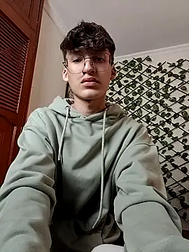 bellmontneon online show from November 13, 12:15 pm