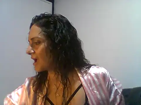 dulcefanny online show from April 20, 10:40 am