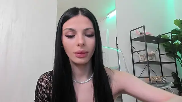 Moon Shard online show from April 10, 8:02 pm