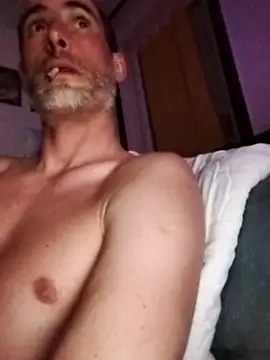 Snapshot of LeLoup49 chatting on April 15, 4:30 am LeLoup49 online show from April 15, 4:30 am