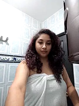 Gia Dior online show from December 19, 1:07 pm