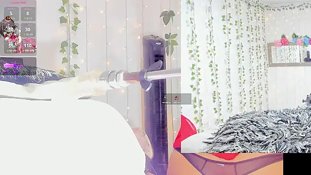 Snapshot of Ashley__Jones__ chatting on February 19, 9:05 am Ashley Jones online show from February 19, 9:05 am