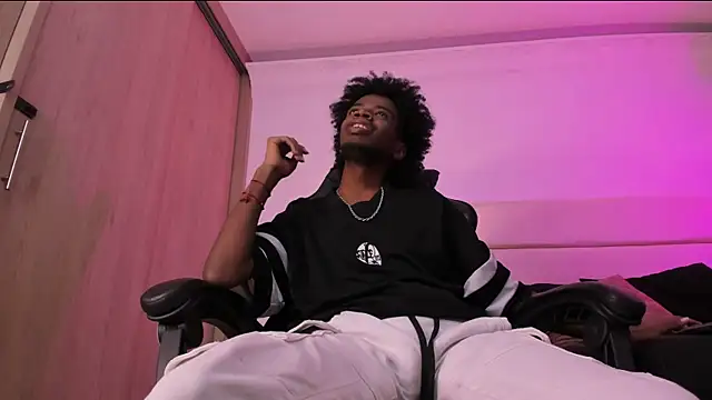 AllexJacob online show from December 20, 1:18 pm