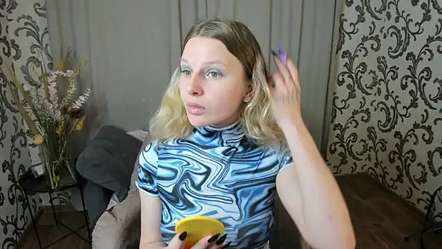  Velvet peach  online show from November 26, 11:33 am