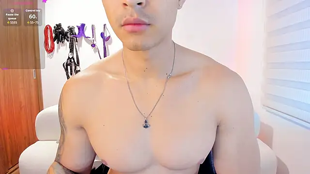 Snapshot of abu_dhabi_21 chatting on February 27, 9:20 am abu dhabi 21 online show from February 27, 9:20 am