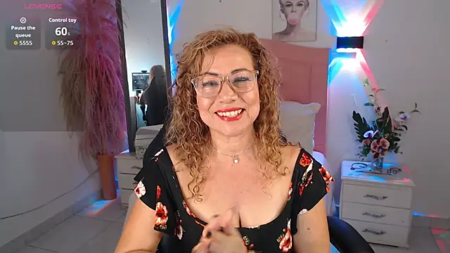 Jademommy  online show from January 6, 6:22 pm