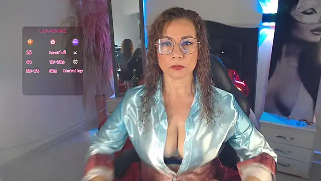 Snapshot of Jademommy_ chatting on February 23, 8:50 pm Jademommy online show from February 23, 8:50 pm