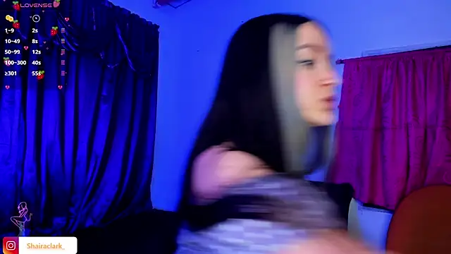 Snapshot of Shairaclark_ chatting on October 2, 12:39 am Shairaclark online show from October 2, 12:39 am