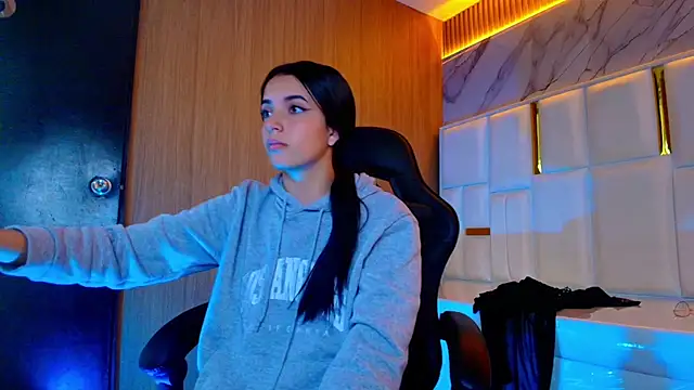 sophiadoll tf online show from October 29, 8:43 pm