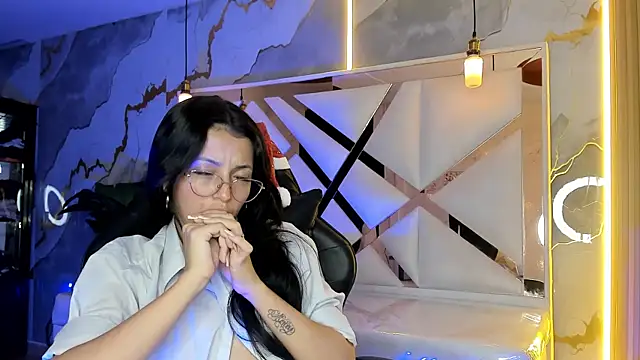 sophiadoll tf online show from December 18, 8:37 pm