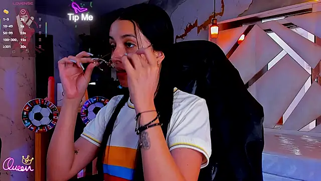 Snapshot of sophiadoll_tf chatting on June 17, 1:01 pm sophiadoll tf online show from June 17, 1:01 pm