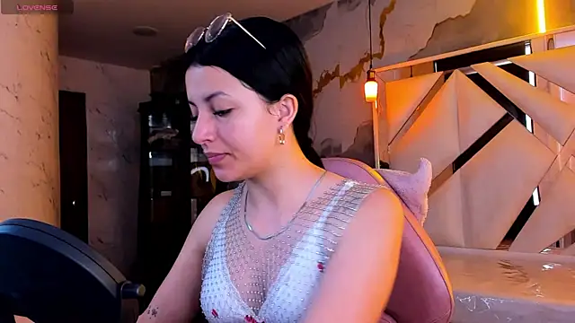 Snapshot of sophiadoll_tf chatting on July 18, 1:15 pm sophiadoll tf online show from July 18, 1:15 pm