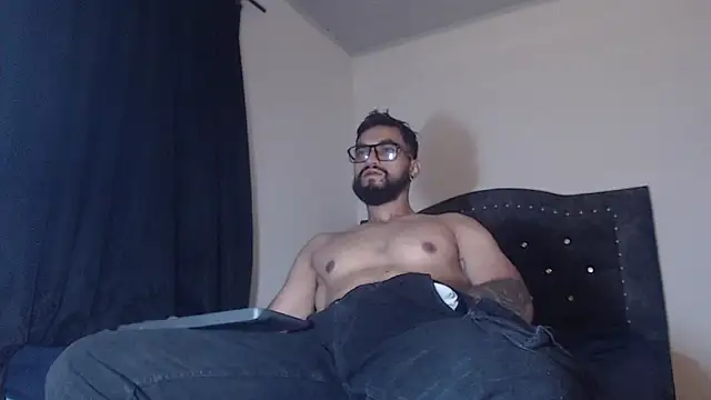 Chrys harris77 online show from March 30, 12:33 am