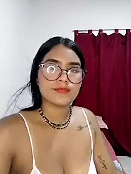 Renata Zoe online show from October 29, 6:31 pm