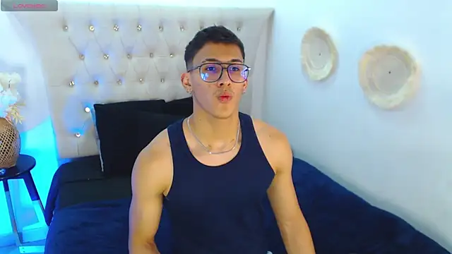 SalvadorFit online show from September 19, 8:31 pm