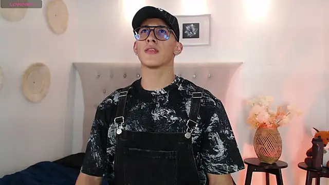 SalvadorFit online show from September 21, 8:32 pm