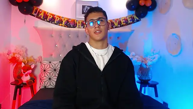 SalvadorFit online show from October 10, 8:41 pm