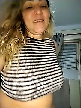 Lunita86 online show from November 2, 9:00 am